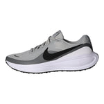 Lade das Bild in den Galerie-Viewer, Nike Sportschuh Running Revolution 8
