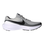 Lade das Bild in den Galerie-Viewer, Nike Sportschuh Running Revolution 8
